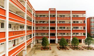 云南大学附属中学 云南大学附属中学